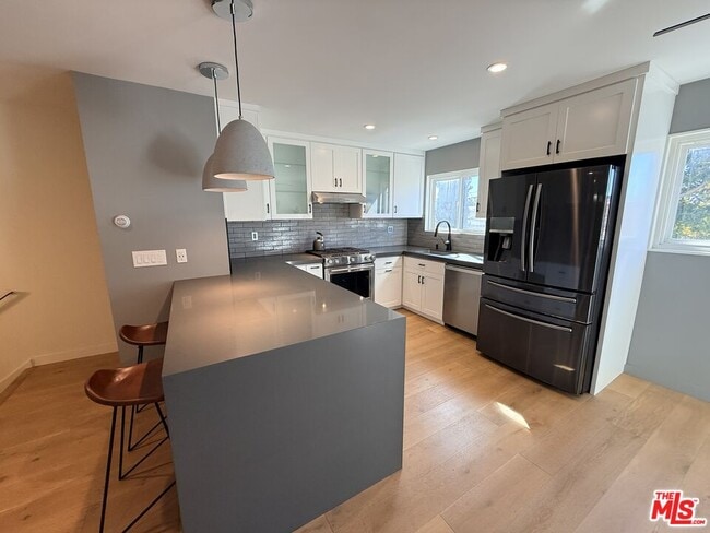 Building Photo - 5215 Sepulveda Blvd