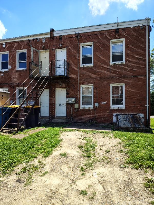 Building Photo - 2135 Seneca Rd