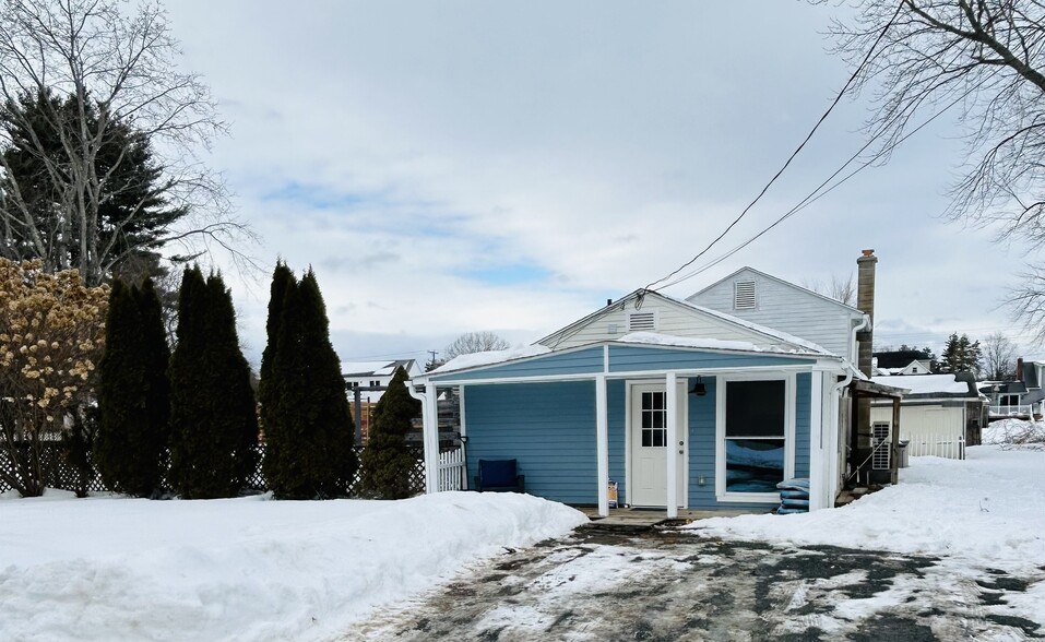 Building Photo - 21 1st Ave