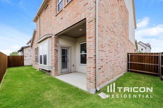 Building Photo - 302 Yorkshire Ct