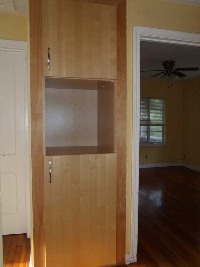 Building Photo - Rare 2/1 w/ Basement in Cherrywood!