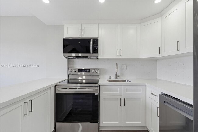 Building Photo - 300 NW 42nd Ave