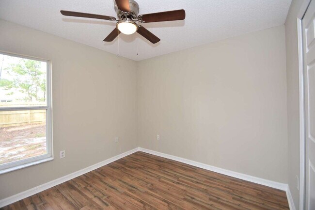 Building Photo - 3 Richelieu Ln