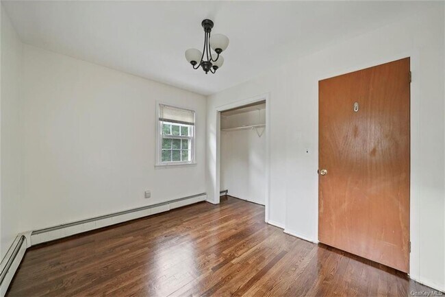 Building Photo - 138 Barnes Rd