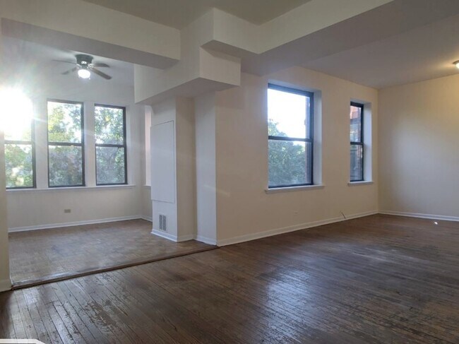 Building Photo - 2323 N Kedzie Blvd