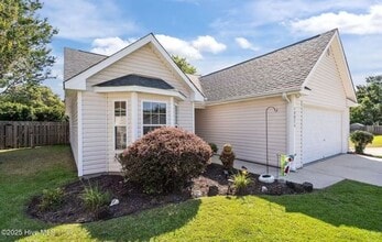 Building Photo - 10024 Birch Pl