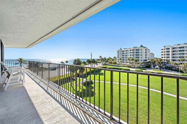 Building Photo - 402 Jimmy Buffett Mem Hwy