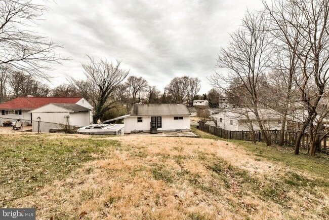 Building Photo - 6607 Berkshire Dr