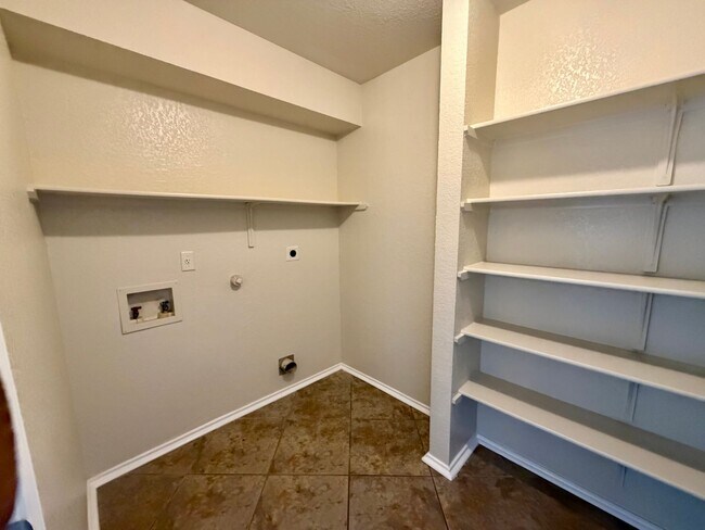 Building Photo - 4803 Donegal Bay Ct