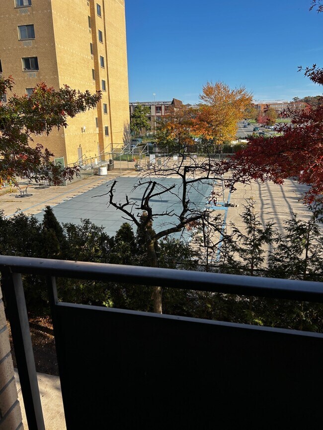 Building Photo - 80 Richmond Hill Rd