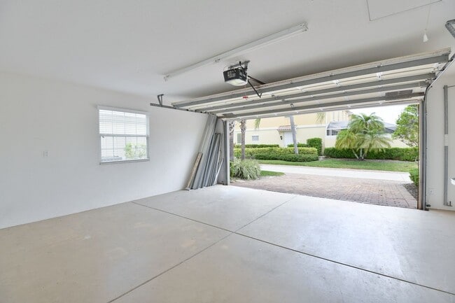 Building Photo - 7813 Veronawalk Blvd