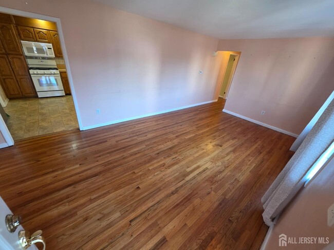 Building Photo - 236 Merchants Ave