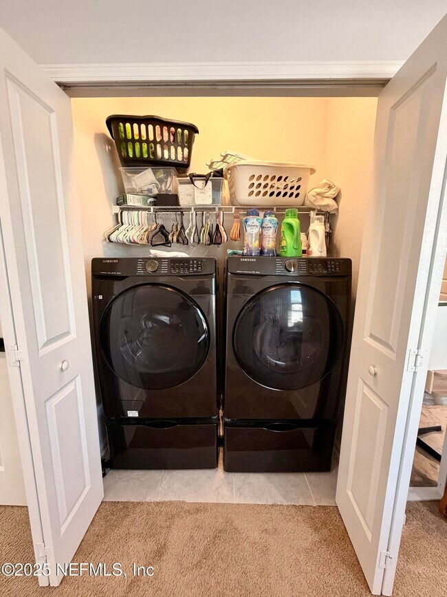 Building Photo - 293 Pine Bluff Dr