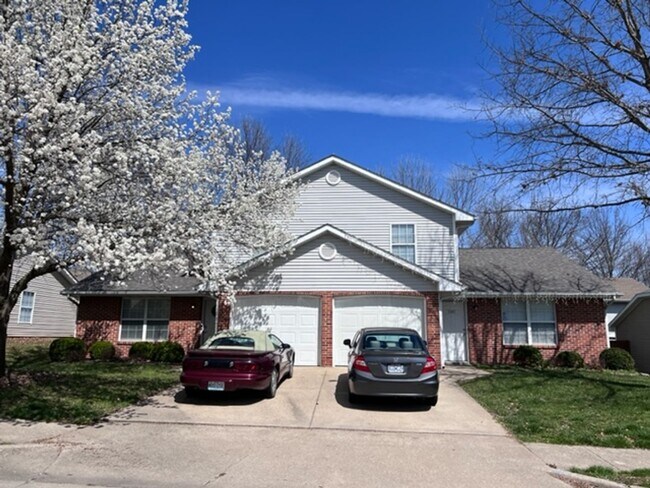 Building Photo - 3569-3571 Prescott Dr