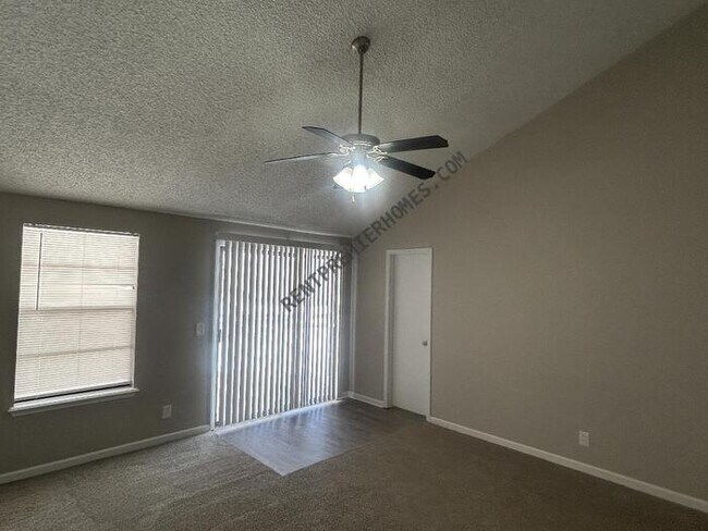 Building Photo - 2003 N 29th St