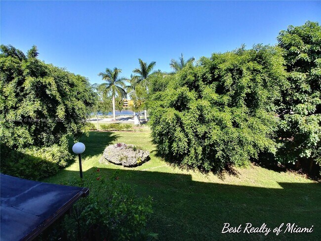 Building Photo - 9905 NW 9th St Cir