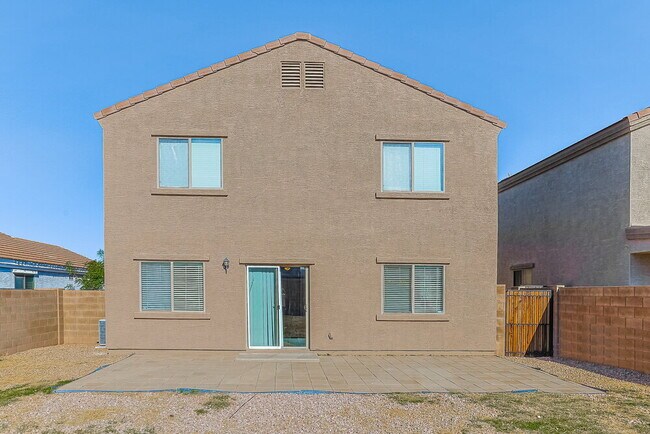 Building Photo - 1465 E Daniella Dr