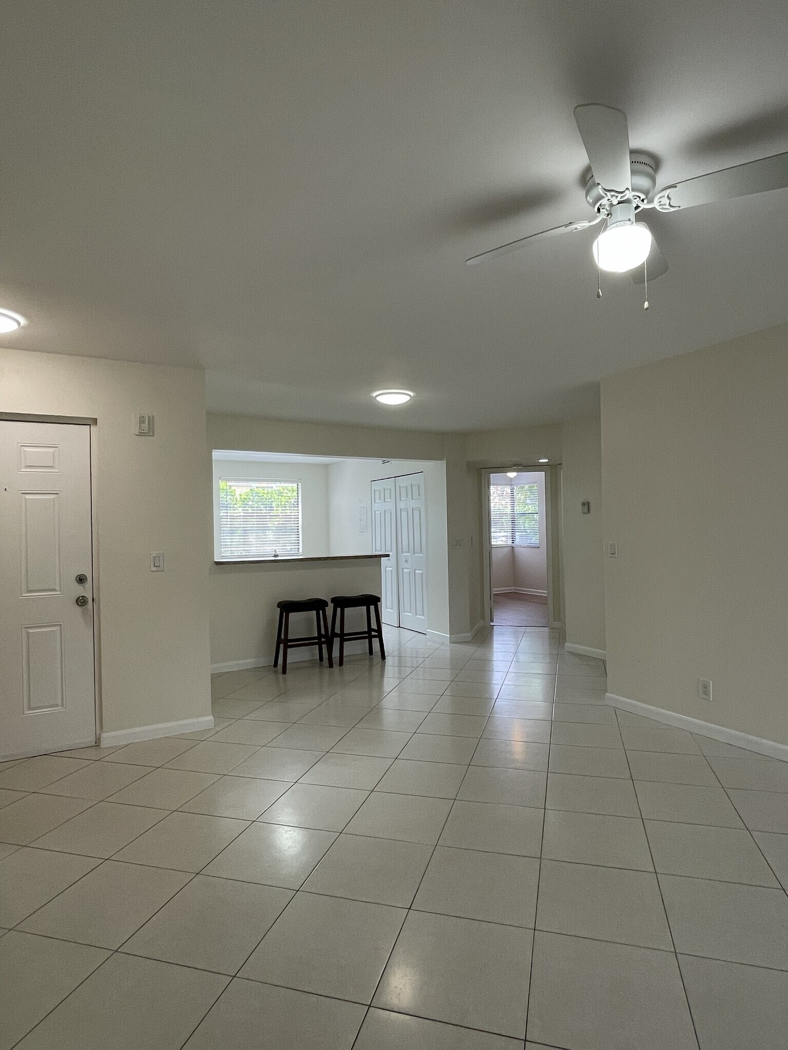 Building Photo - 5661 Riverside Dr