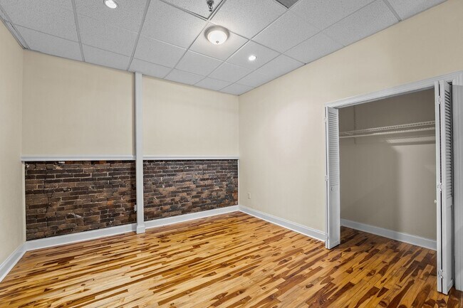 Building Photo - 44 S Jefferson St