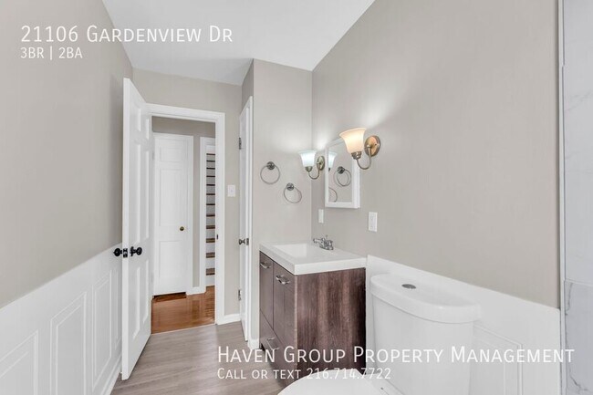 Building Photo - 21106 Gardenview Dr