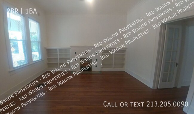 Building Photo - 411 W Mistletoe Ave