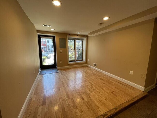 Building Photo - 1424 11th St NW