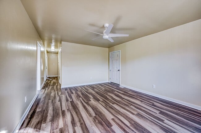 Building Photo - 3 Bedroom Midlothian Home Move In Ready