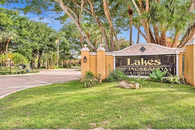 Building Photo - 10765 Cleary Blvd