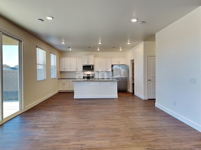 Building Photo - 7507 S Via Bombachas