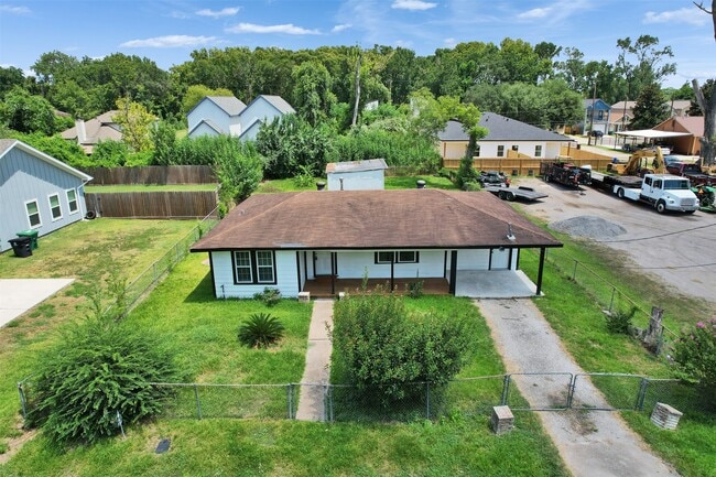 Building Photo - 7812 Cora St