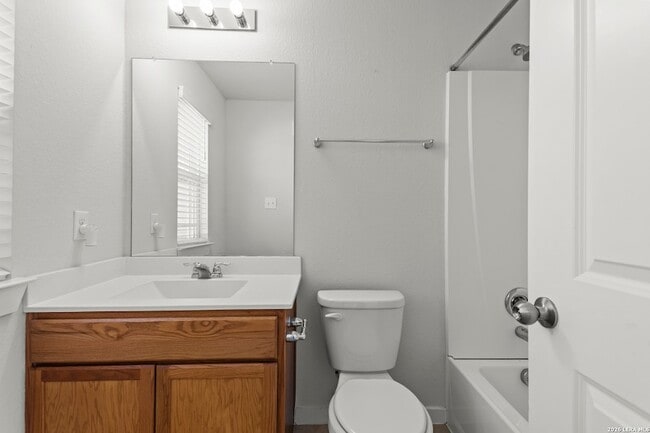 Building Photo - 4837 Park Gln