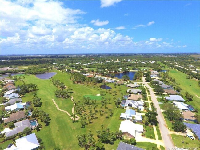 Building Photo - 4210 Gator Trace Ave