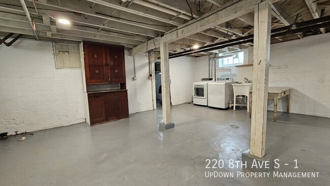 Building Photo - 220 8th Ave S