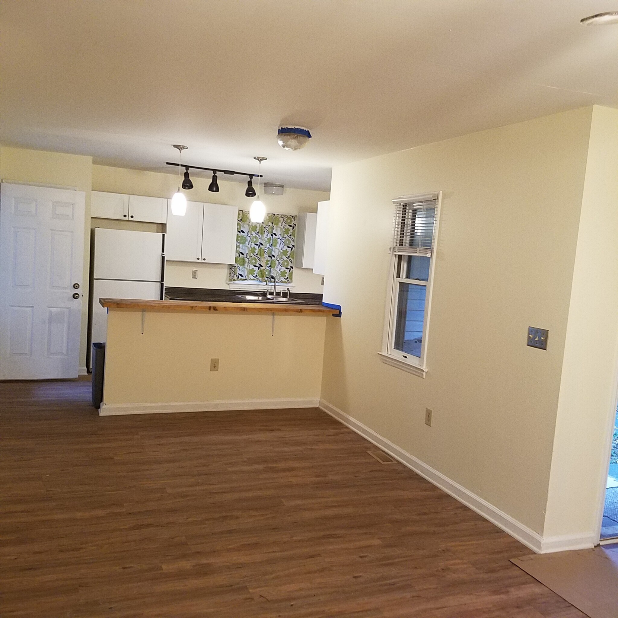 DR to Kitchen - 1240 Louise Ave