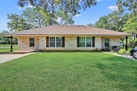 Building Photo - 712 Seven Oaks Rd