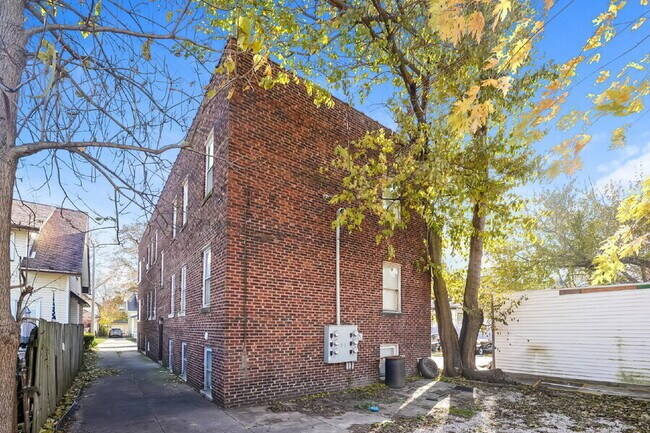 Building Photo - 2174 W 103rd St