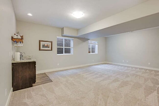 Building Photo - Beautiful mountain views from a Gold Hill Mesa corner lot with a hot tub!