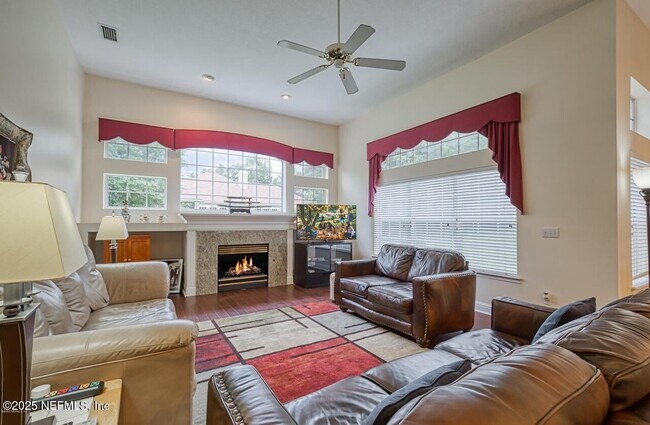 Building Photo - 8205 Bay Tree Ln