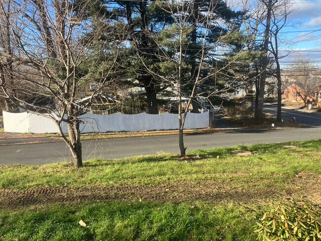 Building Photo - 4 Coffey Ave