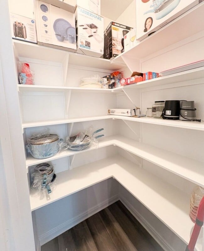 Building Photo - 1814 Bayou Wood Ln