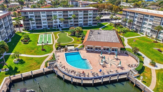 Building Photo - 931 Gardenia Dr