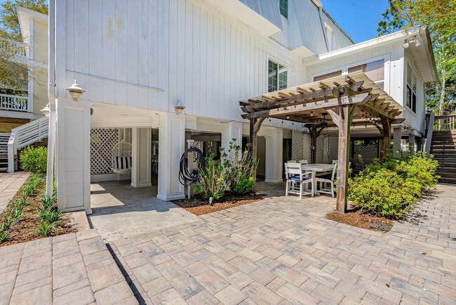 Building Photo - 7 Periwinkle Ln