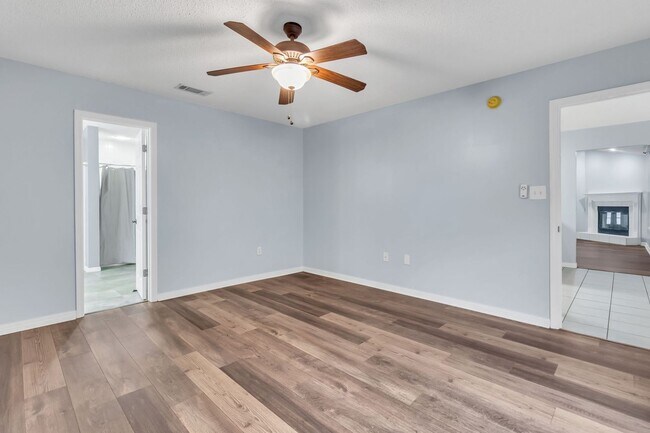 Building Photo - South Crestview Ranch on Cul-de-sac