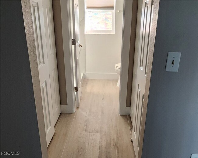 Building Photo - 723 SE 10th St