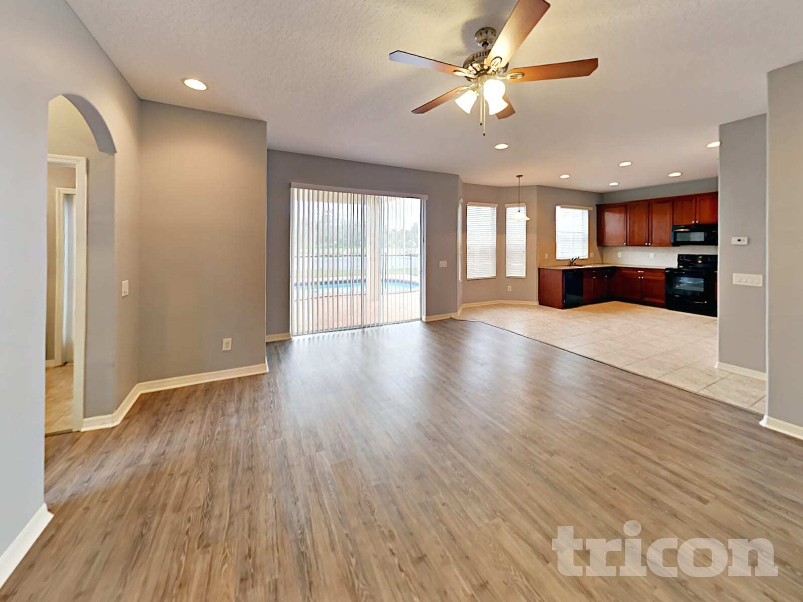 Building Photo - 9540 Baton Rouge Ln