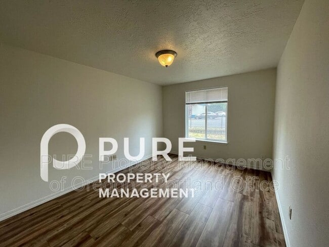 Building Photo - 8584 SE 72nd Ave