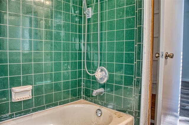 Building Photo - 1528 Mayflower Dr