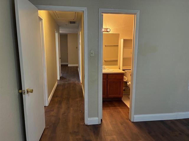 Building Photo - 10252 Maverick Dr