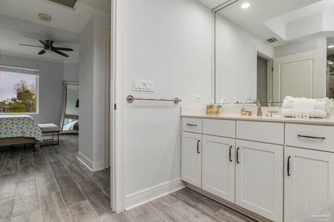 Building Photo - 612 Lost Key Dr