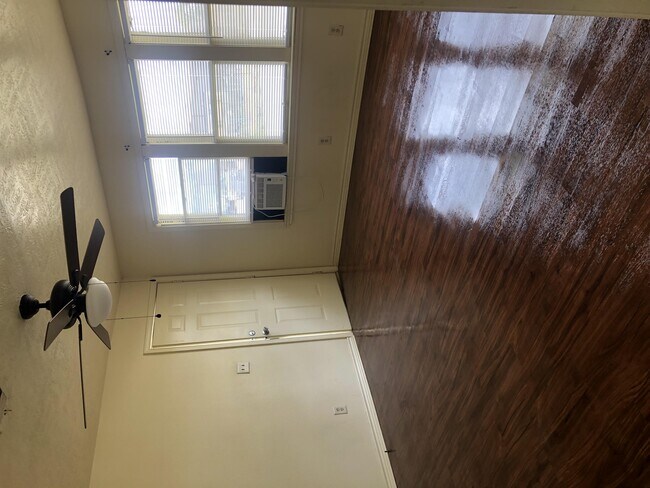 Building Photo - 2003 Seattle Ave